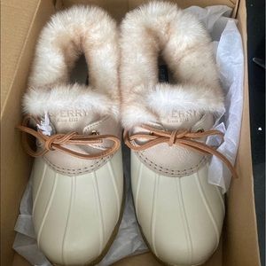 New sperry saltwater cozy ankle boot